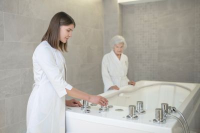 Enhances bathing comfort.